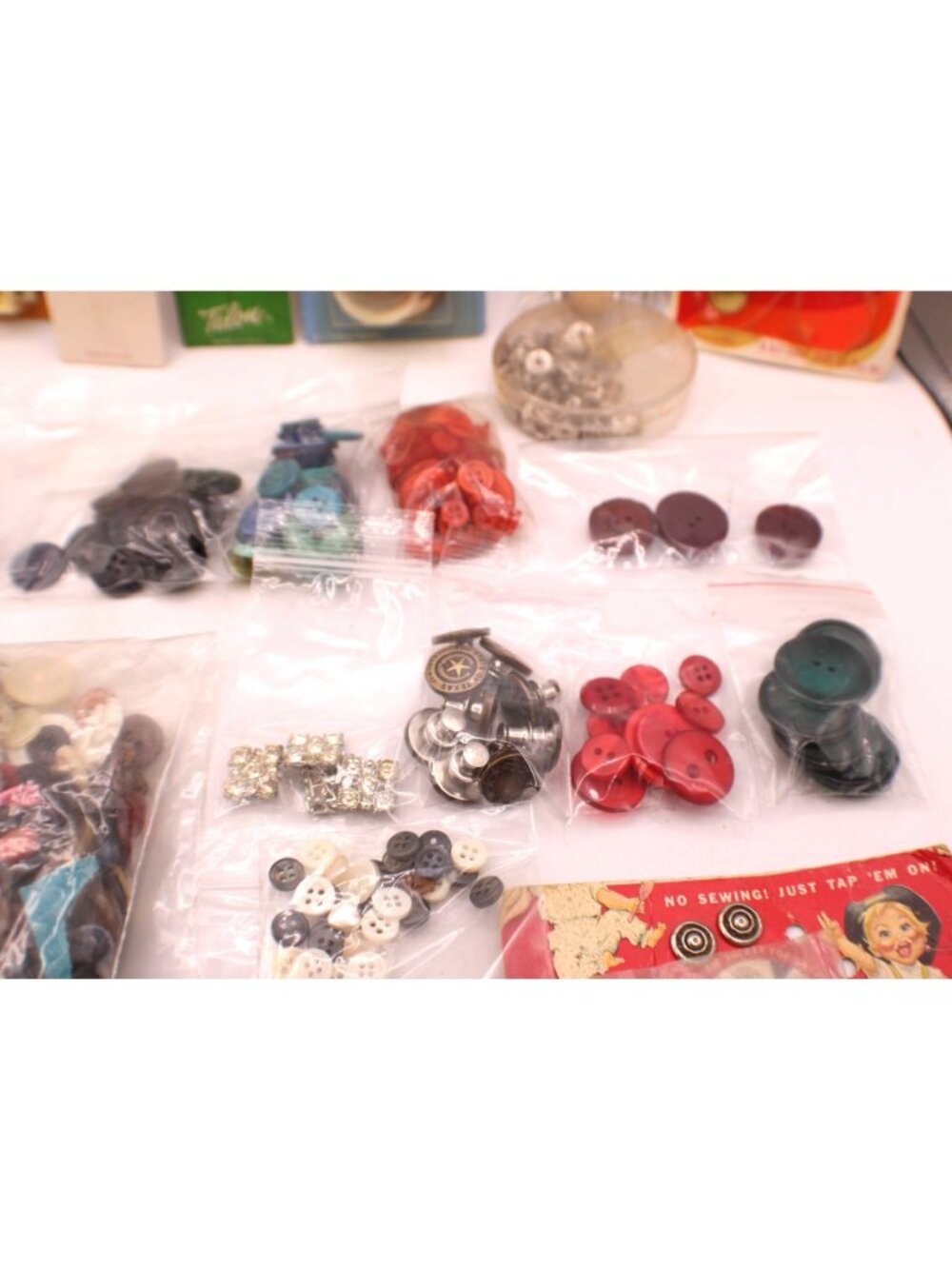 Huge Button Lot Carded Loose Talon Zipper Cover Snap Fastener Crafts Sewing Vtg - Picture 4 of 11